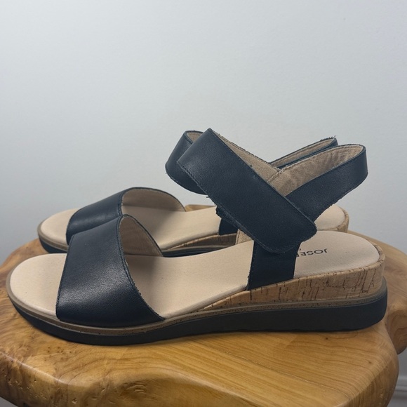 NWOT Black Sandals - Picture 4 of 6